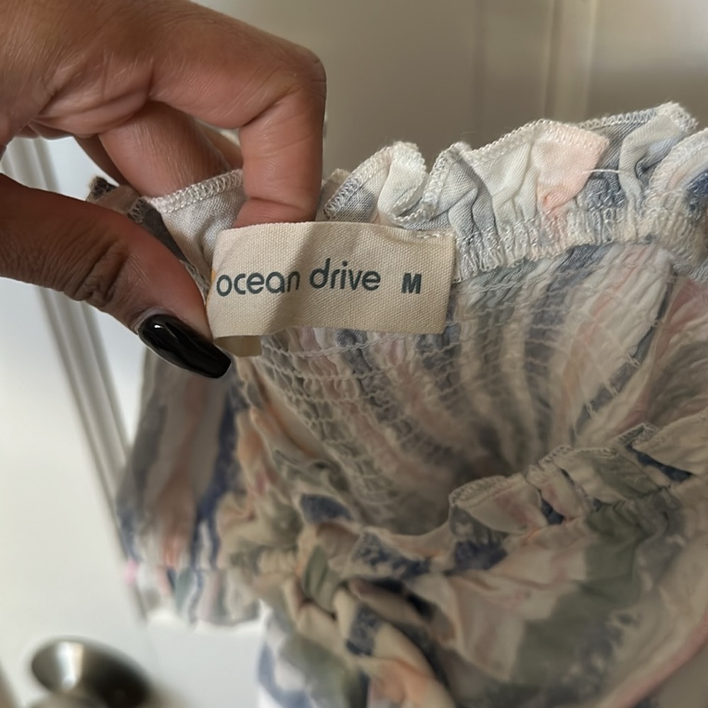 Ocean Drive Crop Top - Picture 2 of 5